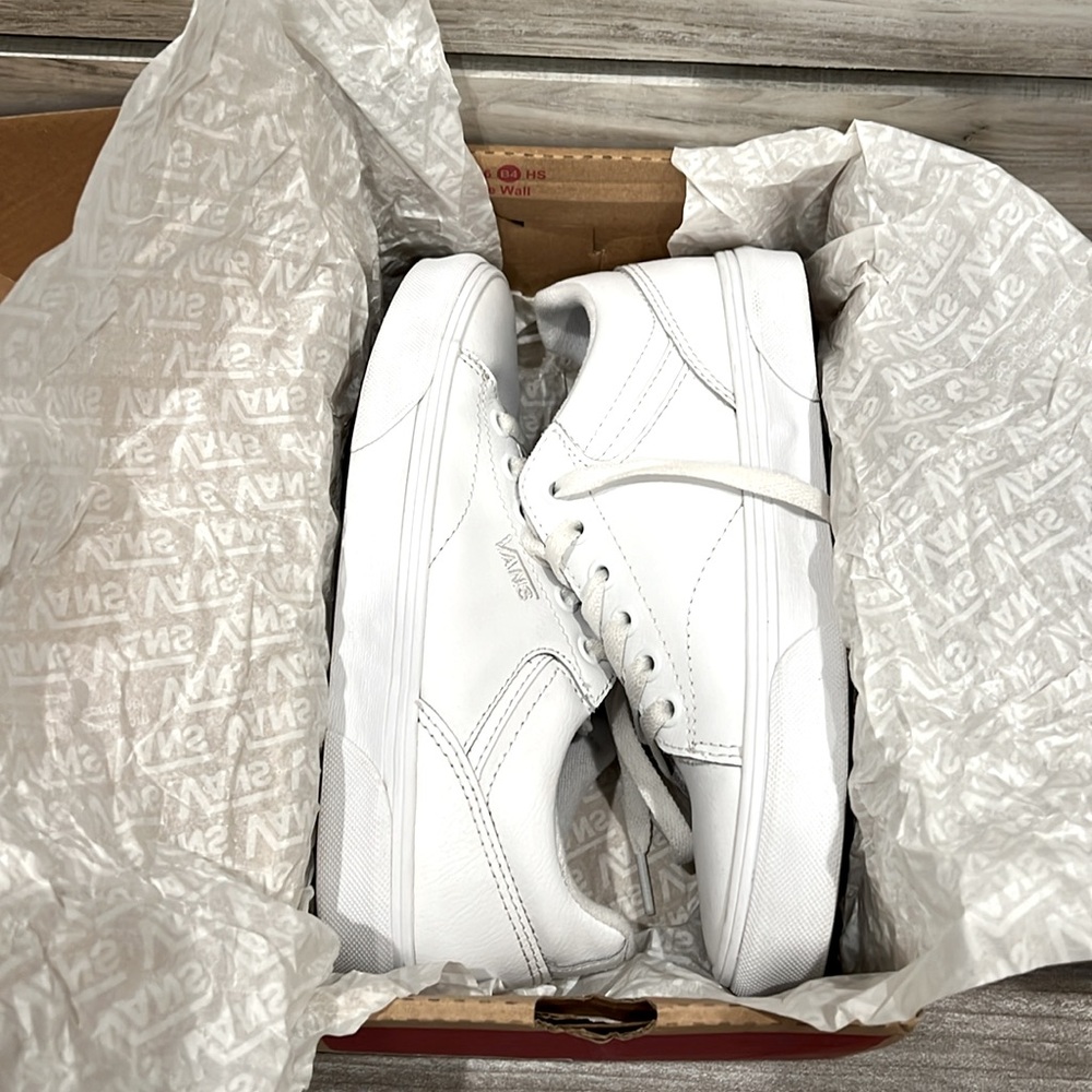 👟Vans Seldan Skate White Sneakers in Size 6 Women’s - Picture 9 of 11